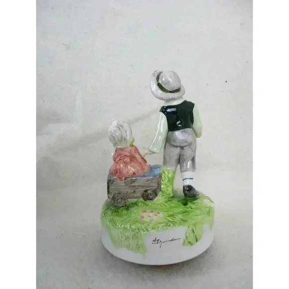 Schmid Y.‎ Yamada vintage music box, revolving Girl with boy Hand painted - Picture 3 of 7